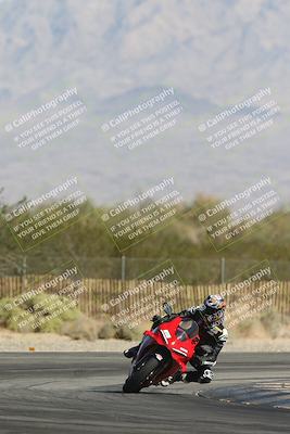 media/Oct-30-2025-Racers Edge (Thu) [[dabbdaf680]]/3-B Group/Session 2 Turn 2/